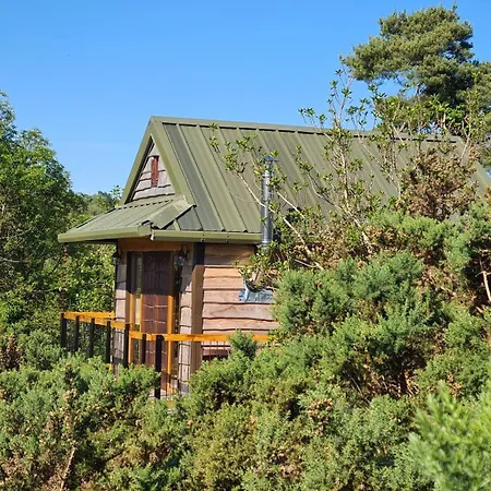 Noah's Lookout Treehouse, Floating Nature Escape Chalé Macroom