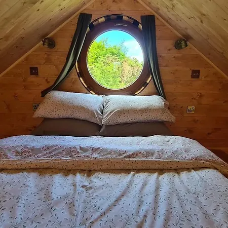 Noah's Lookout Treehouse, Floating Nature Escape *