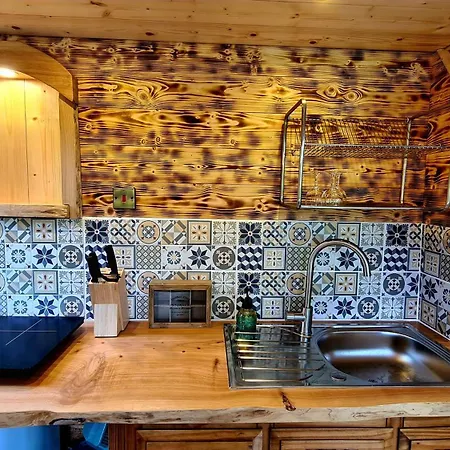 Noah's Lookout Treehouse, Floating Nature Escape Macroom