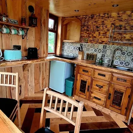 Noah's Lookout Treehouse, Floating Nature Escape