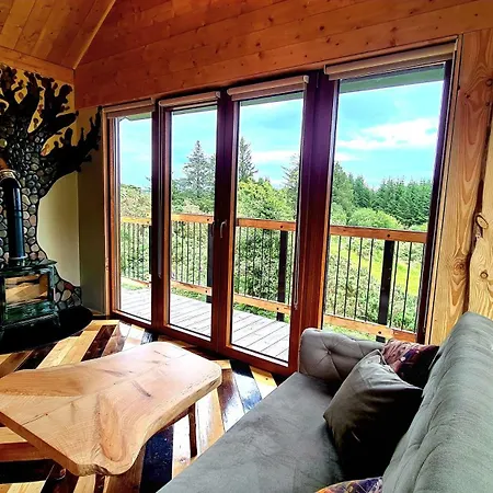 Noah's Lookout Treehouse, Floating Nature Escape * Macroom