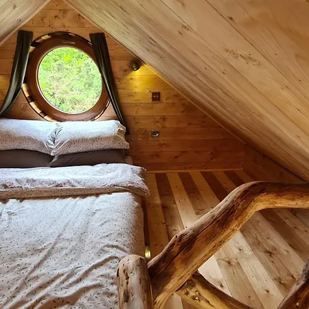 Noah's Lookout Treehouse, Floating Nature Escape Chalé Macroom