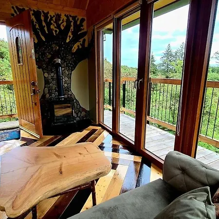 Chalé Noah's Lookout Treehouse, Floating Nature Escape